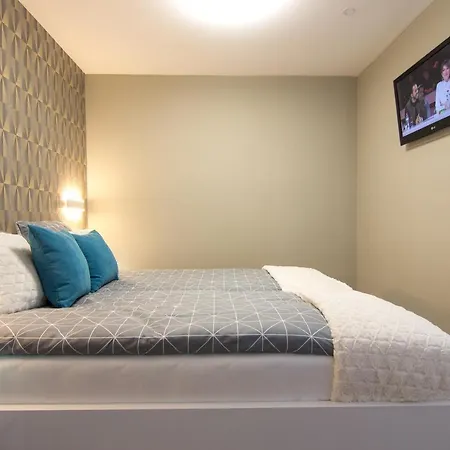 63 Apartment *