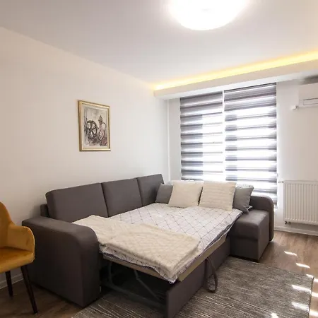 63 Apartment *